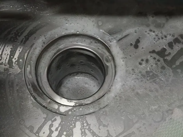 排水管の高圧洗浄作業