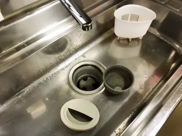 キッチンの排水口つまりトラブル